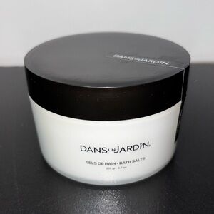 Dans un Jardin Bath Salts 200 grams Animal Cruelty Free Bath Beauty Soak Relax